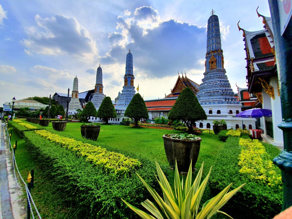 Site seeing Bangkok; the Grand Palace and Wat Pho