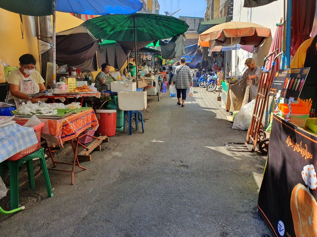 Warorot Market in Chiang Mai Warorot Market in Chiang Mai